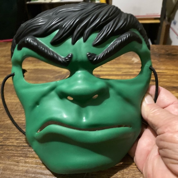 Marvel Hulk mask and beanie baby Hulk - Picture 6 of 9